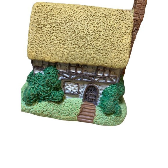 Avon 1994 Sunny Cottage Lane: Manor House Figure Decoration - Picture 6 of 12